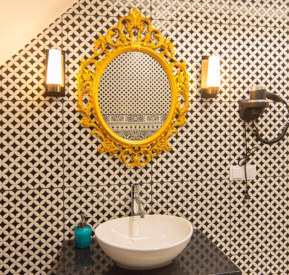 Trevilles Art-deco Jozefina Apartment *